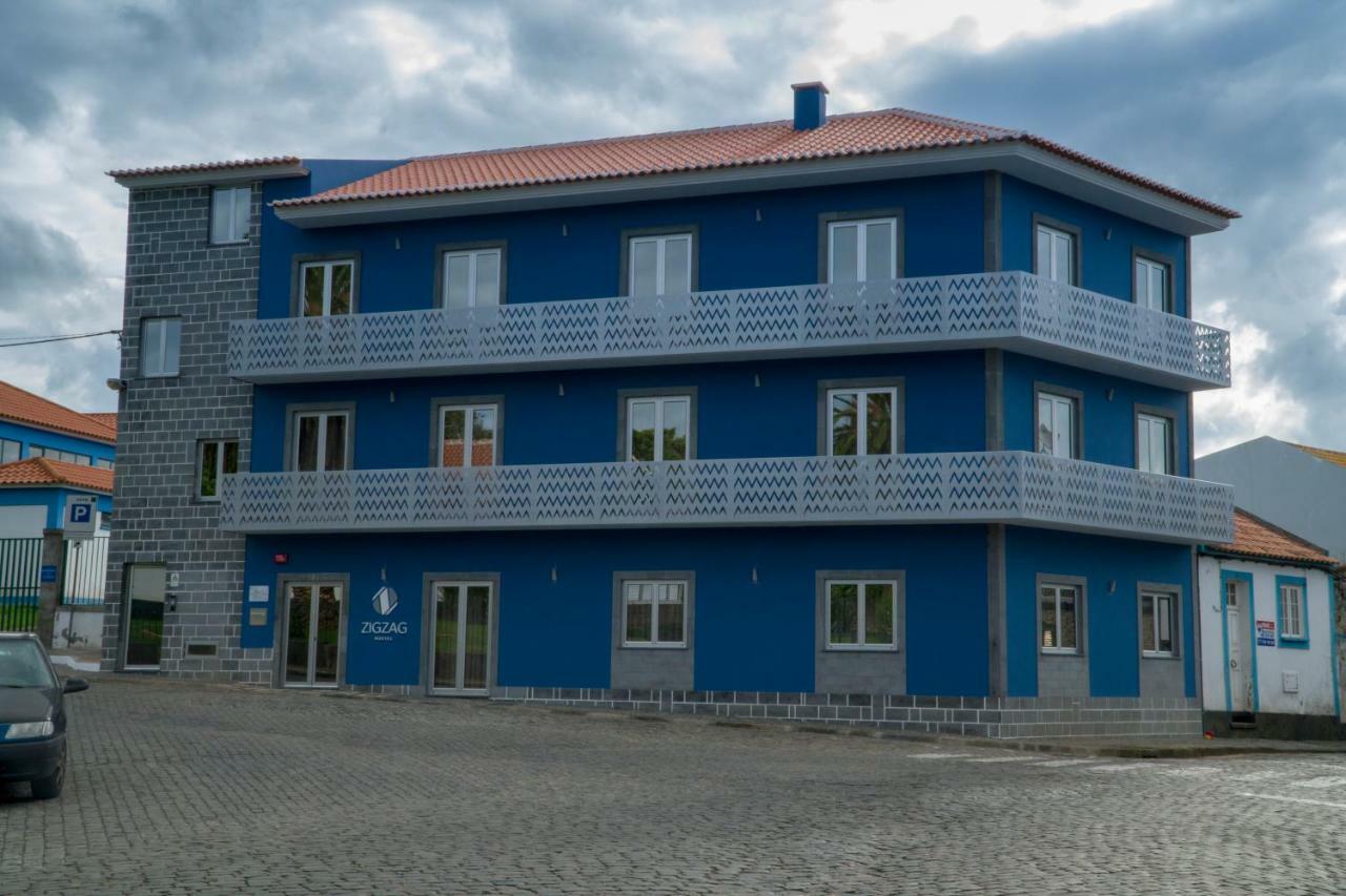 Zigzag Hostel Praia da Vitória Extérieur photo