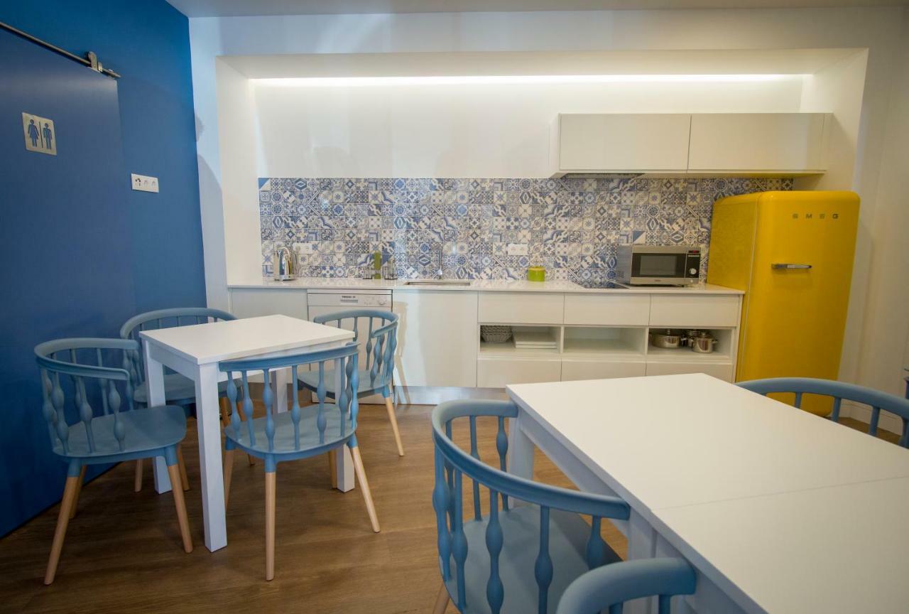Zigzag Hostel Praia da Vitória Extérieur photo