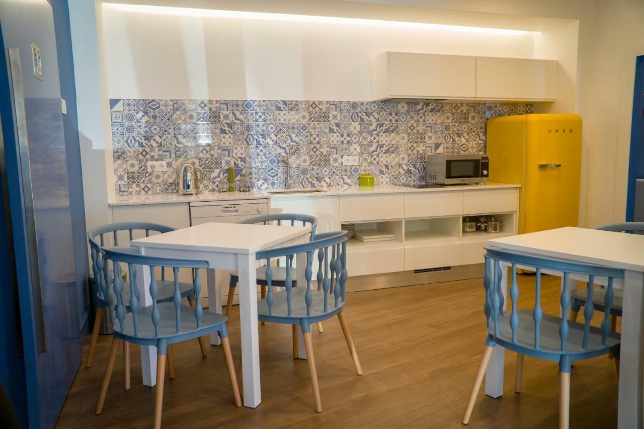Zigzag Hostel Praia da Vitória Extérieur photo
