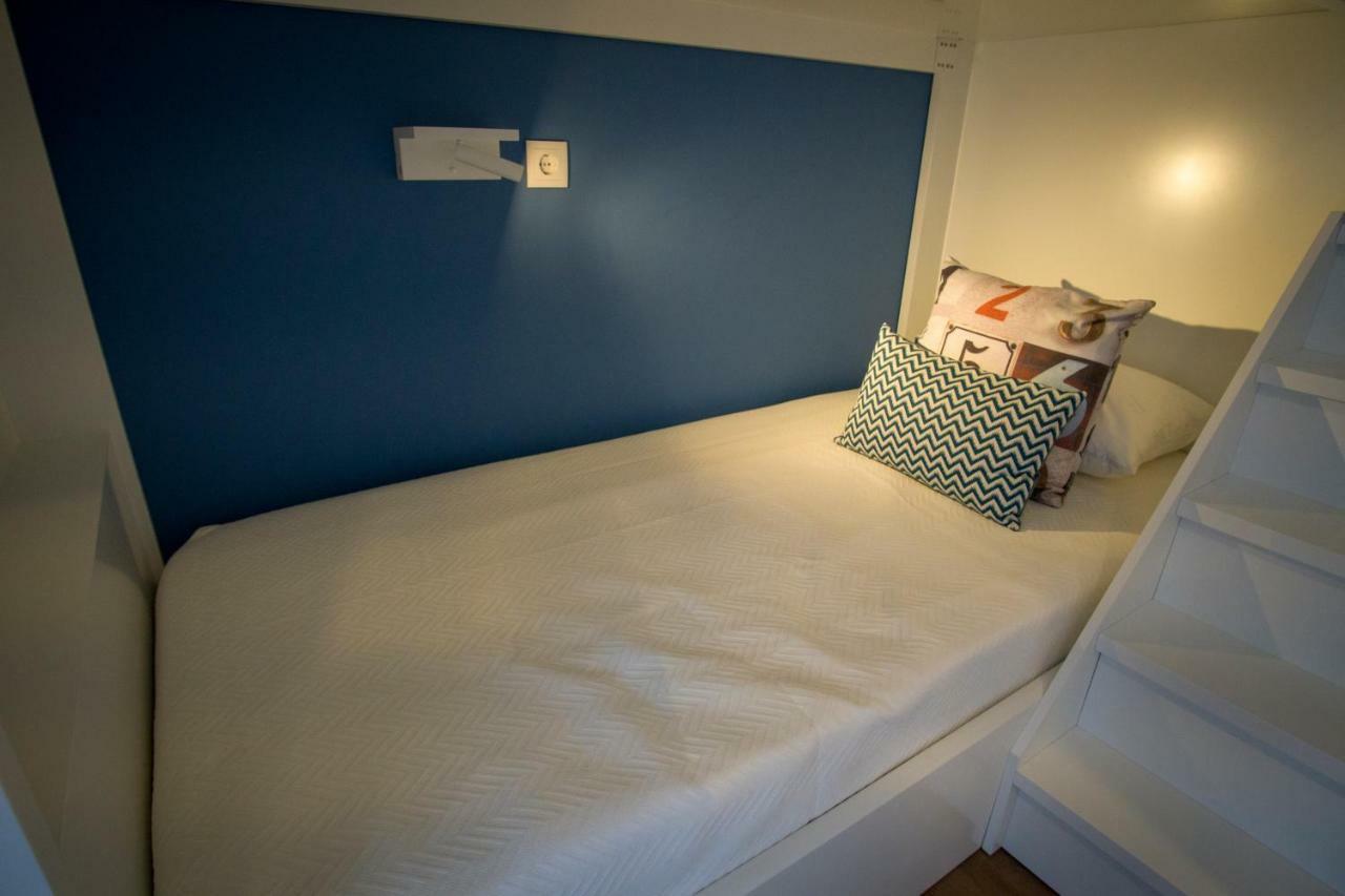 Zigzag Hostel Praia da Vitória Extérieur photo