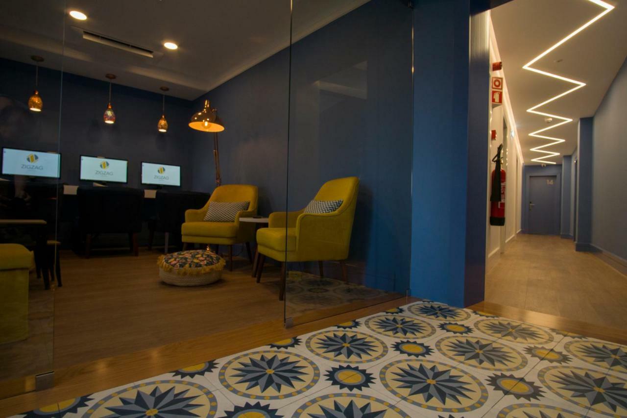 Zigzag Hostel Praia da Vitória Extérieur photo