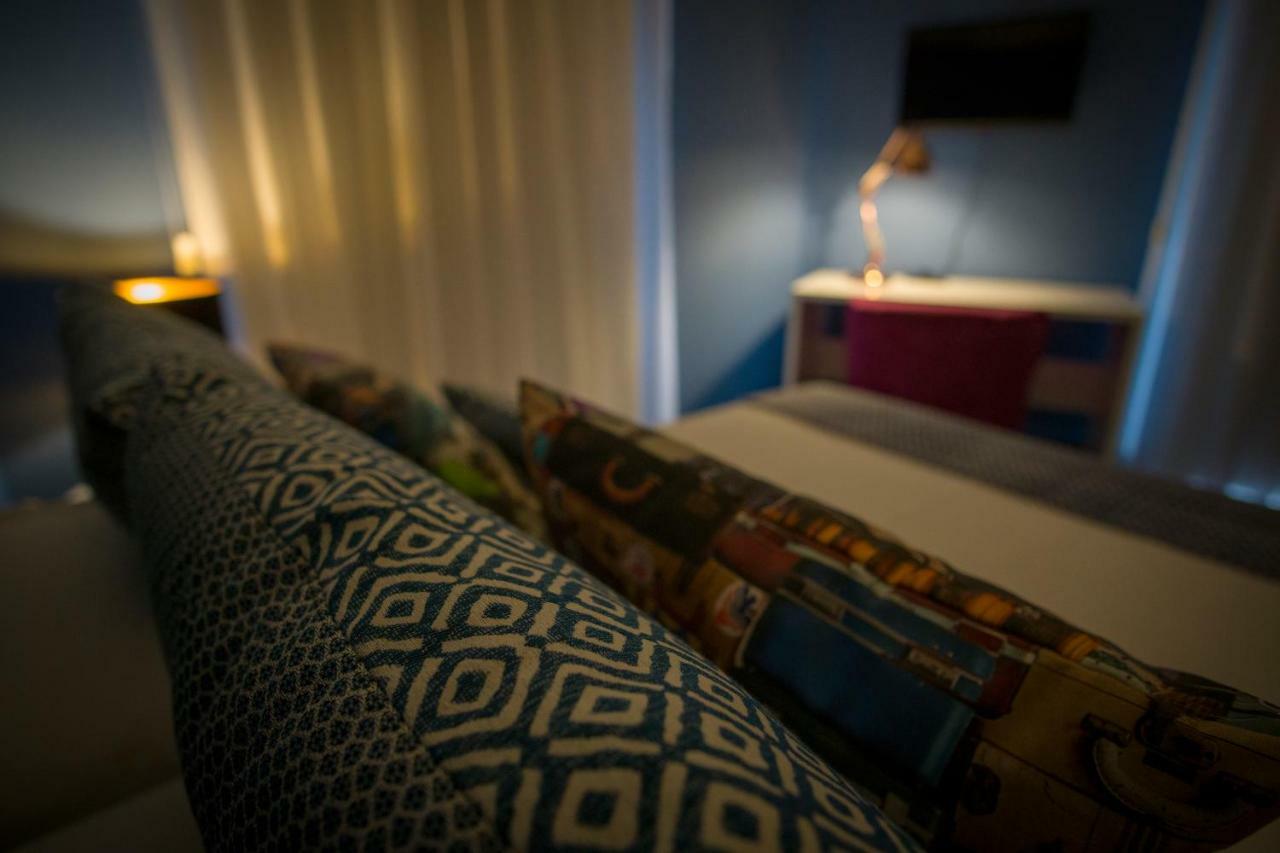 Zigzag Hostel Praia da Vitória Extérieur photo