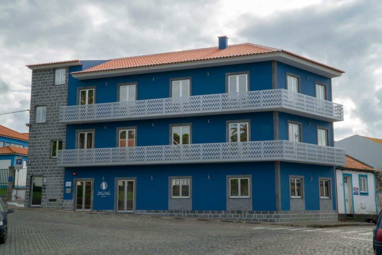 Zigzag Hostel Praia da Vitória Extérieur photo
